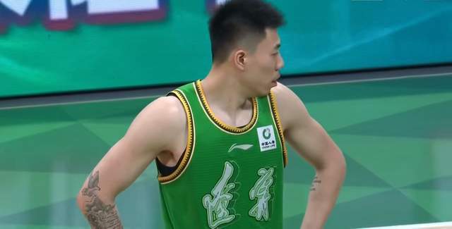 是一名足尺, 很年轻, 外之喜