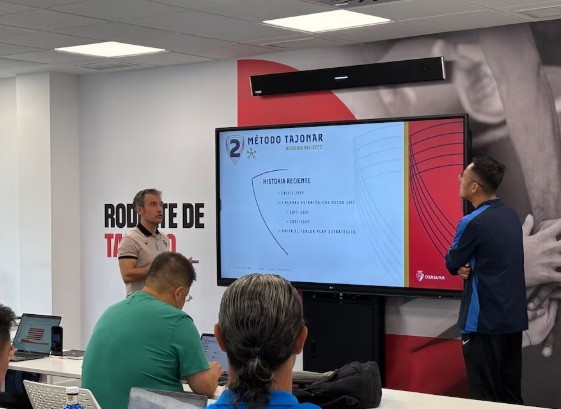 这是近年来, 他说道